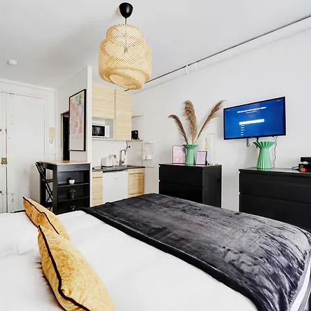 Holiday home Charming - 2p - Batignolles *